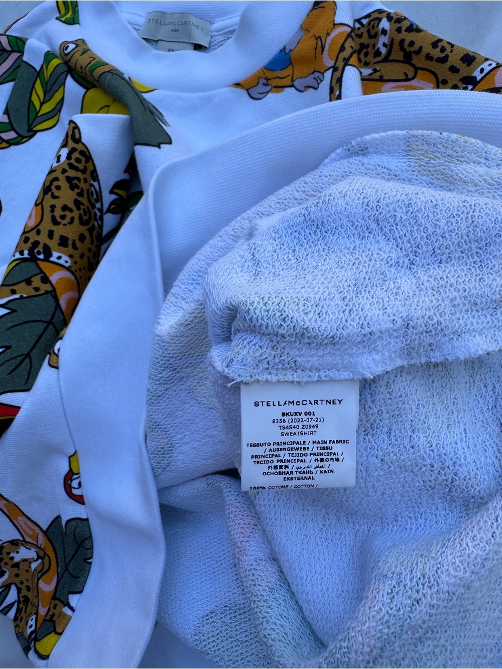 STELLA MCCARTNEY
KIDS' WHITE SWEATSHIRT WITH JUNGLE PRINT size 8 - Picture 9 of 11